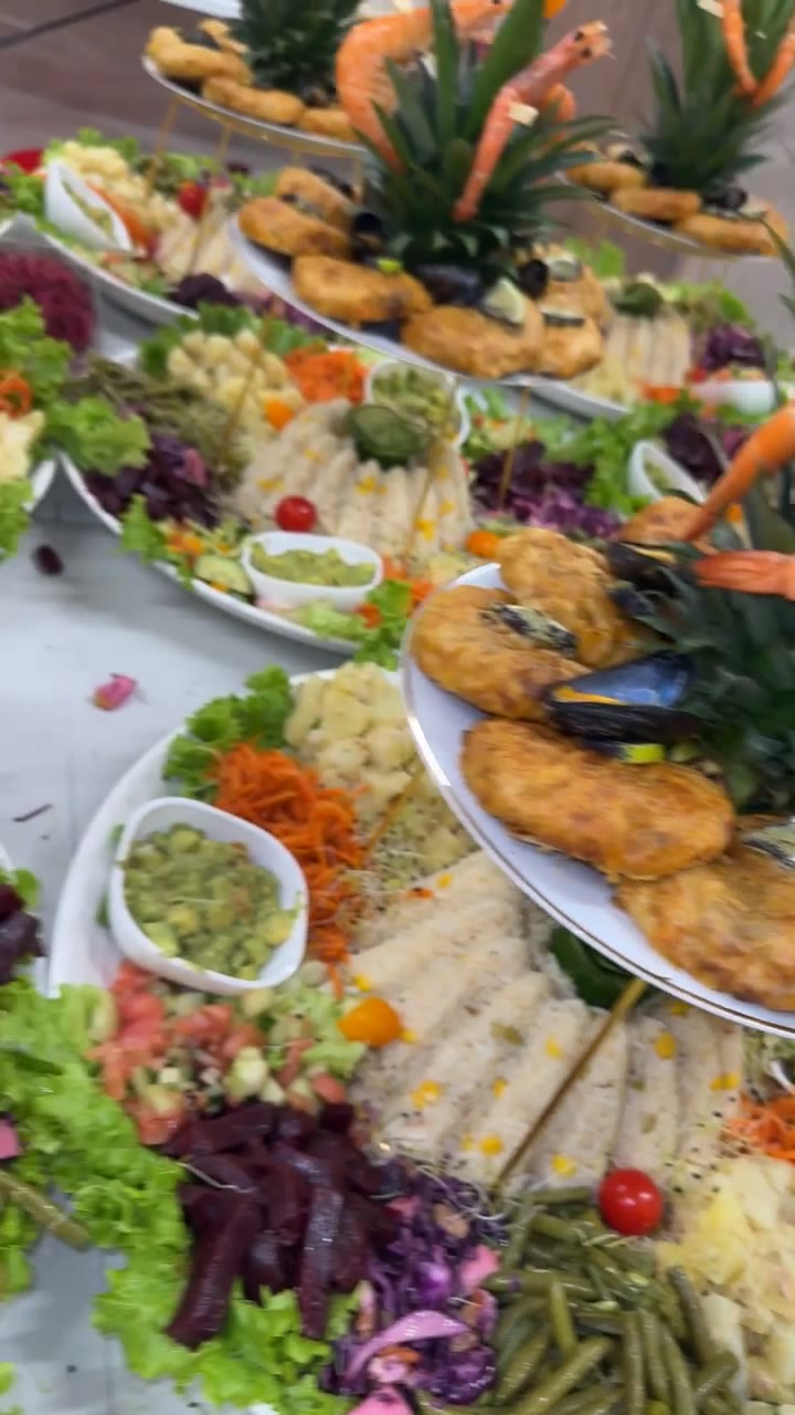 Vidéo : buffet froid et salades au Festif
