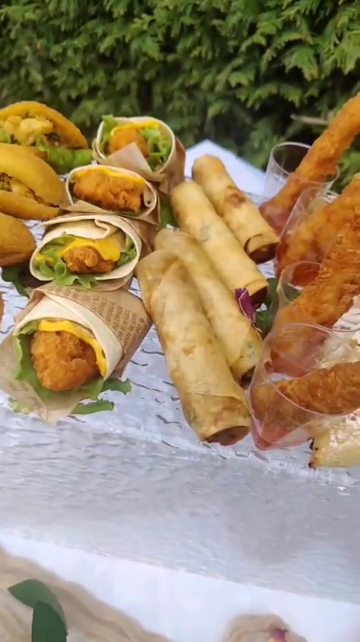 Vidéo : fontaines à jus et table de boissons au Festif