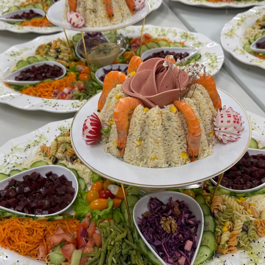 Salade composée au riz pour buffet traiteur au Festif